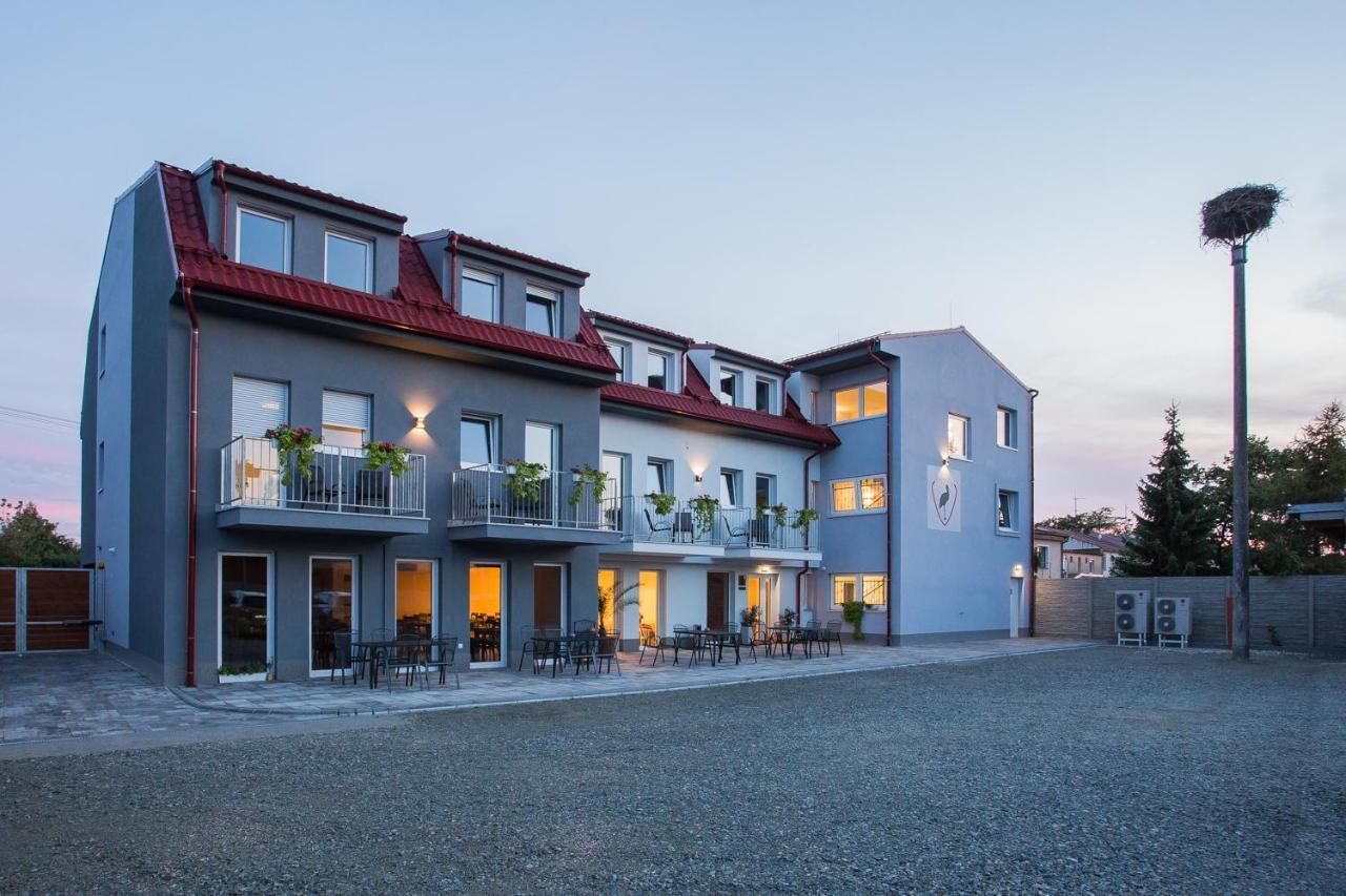Penzion Čáp Mikulov Exterior foto